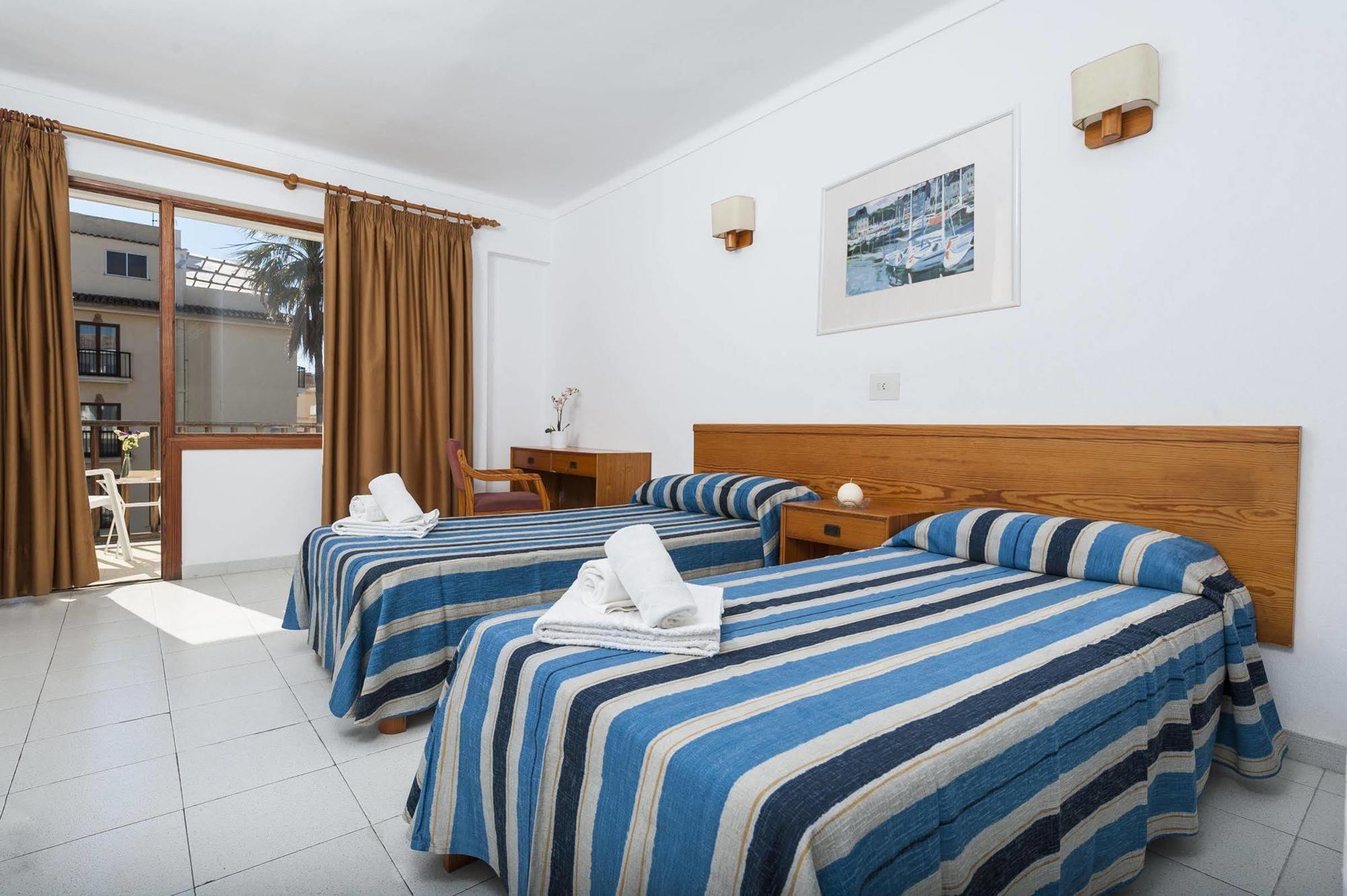 Hostal Casa Bauza Cala Ratjada  Extérieur photo